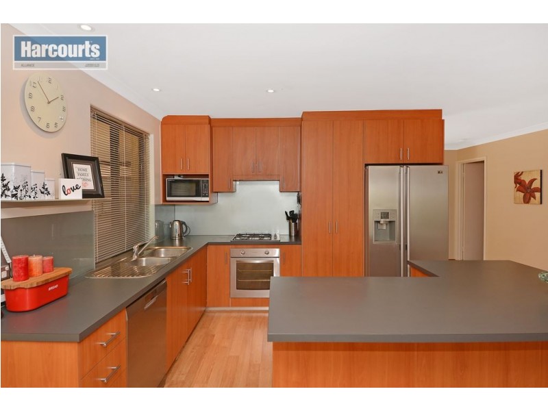 6 Macalpine Retreat, Kinross WA 6028