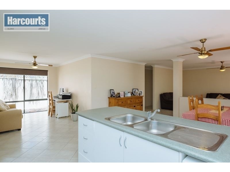 5 Europa Court, Kallaroo WA 6025