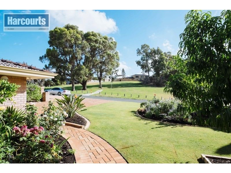 7 Kiernan Place, Kallaroo WA 6025