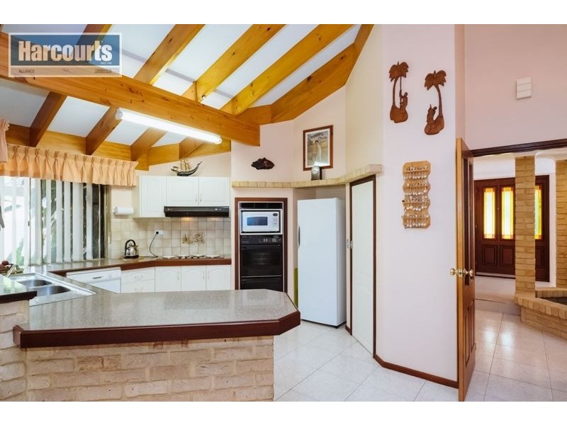 7 Kiernan Place, Kallaroo WA 6025