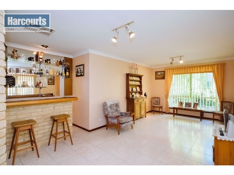 7 Kiernan Place, Kallaroo WA 6025