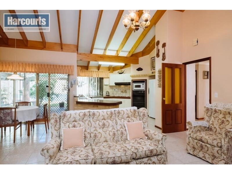 7 Kiernan Place, Kallaroo WA 6025