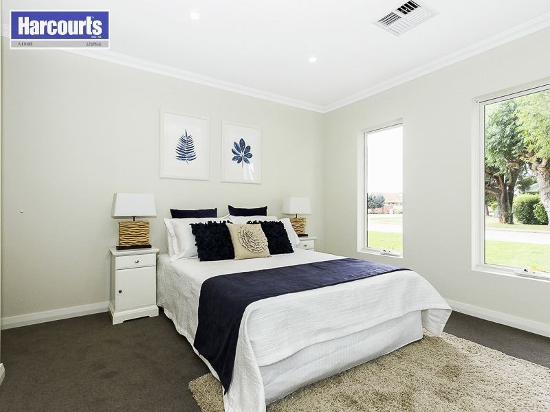 21 Randall Street, Dianella WA 6059