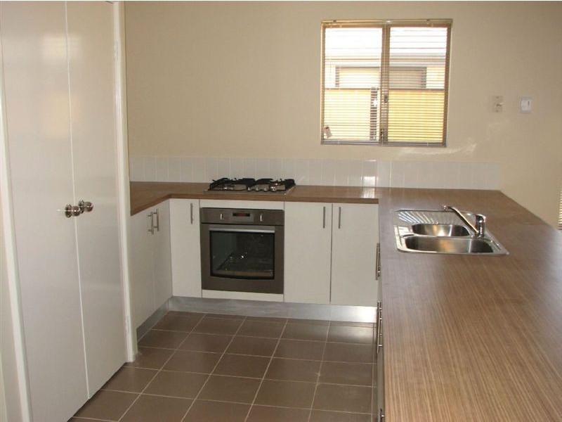 2 Nalgan Court, Carramar WA 6031