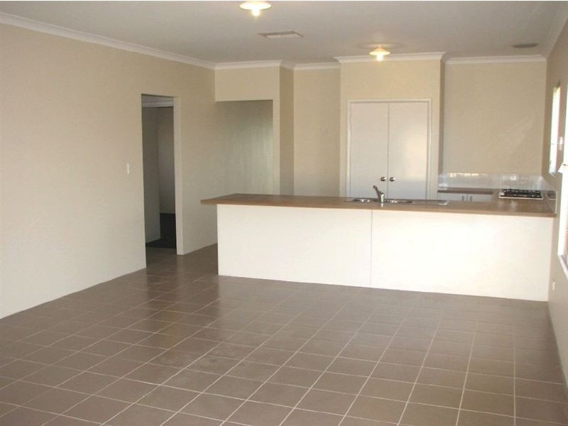 2 Nalgan Court, Carramar WA 6031