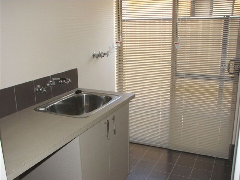 2 Nalgan Court, Carramar WA 6031