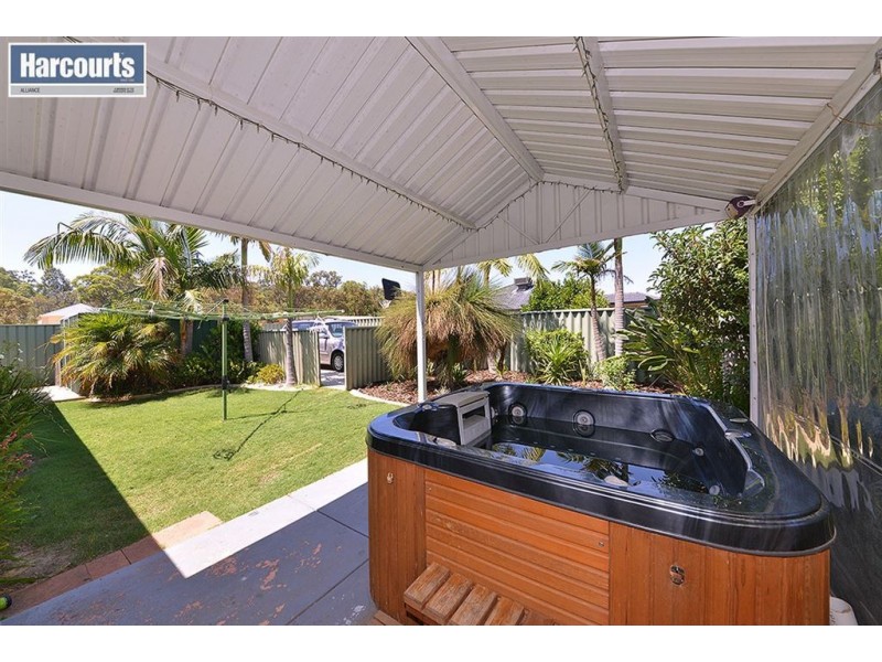 1 Coppice Court, Banksia Grove WA 6031