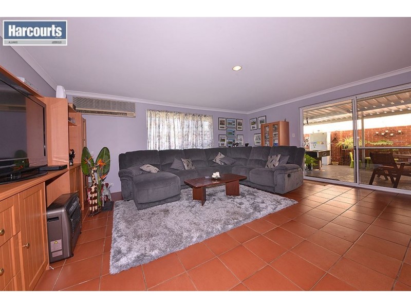 1 Coppice Court, Banksia Grove WA 6031