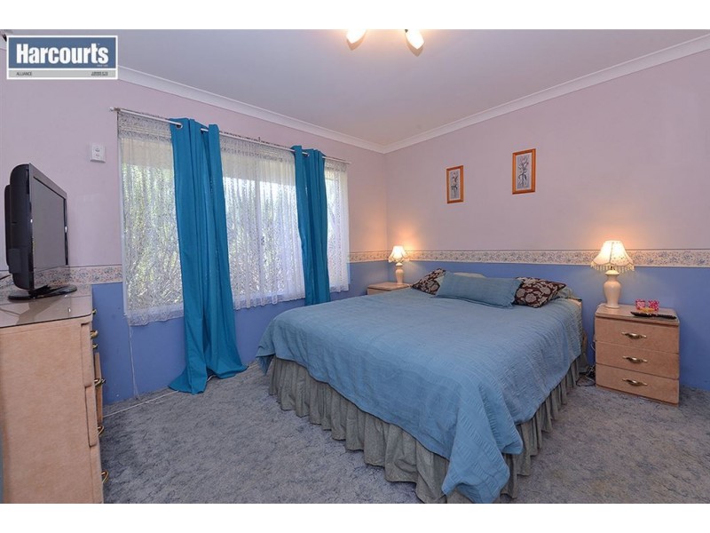 1 Coppice Court, Banksia Grove WA 6031