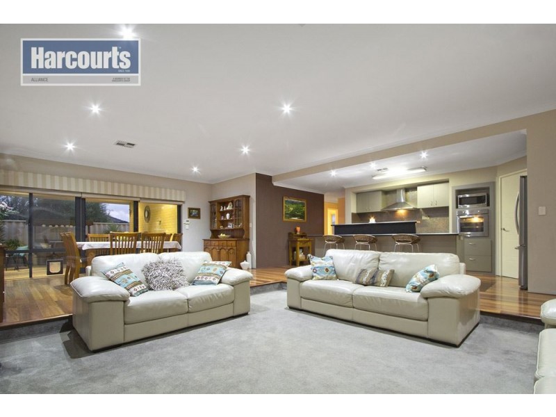 5 Hopper Turn, Madeley WA 6065