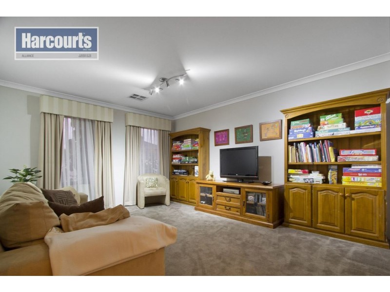 5 Hopper Turn, Madeley WA 6065