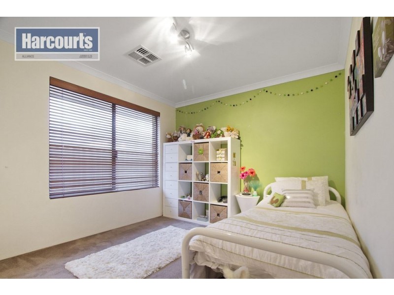 5 Hopper Turn, Madeley WA 6065