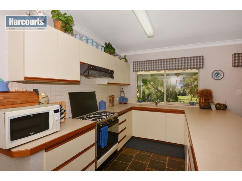 194 Lakelands Drive, Gnangara WA 6077