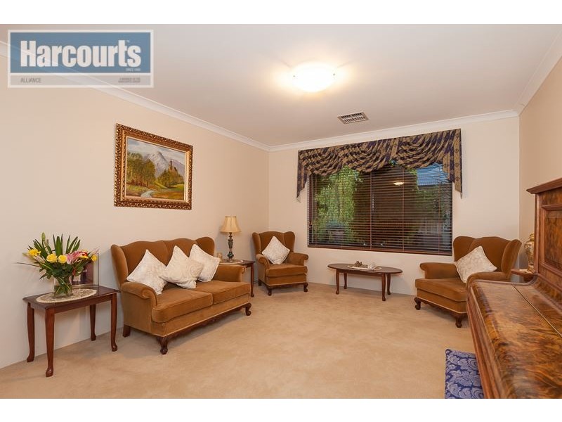 53 Meadowbrook Promenade, Currambine WA 6028