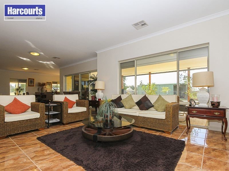 174 Archibald Street, Muchea WA 6501