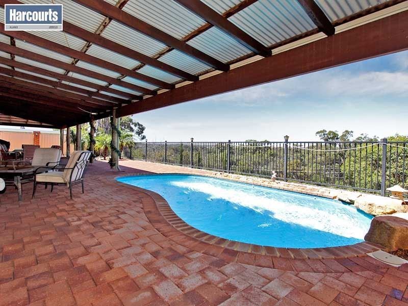 12 Woodlea Crescent, Joondalup WA 6027