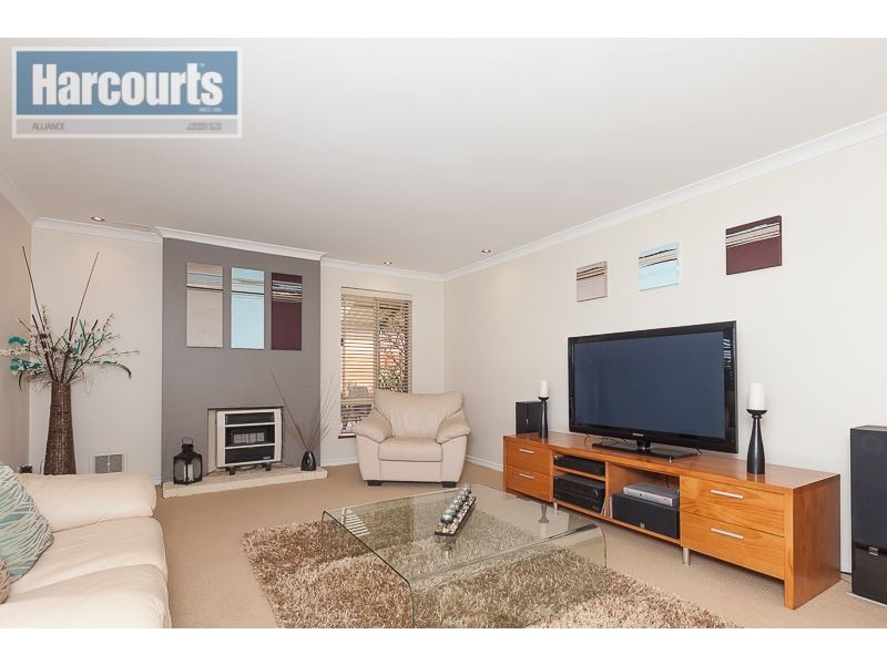 42 Guardian Loop, Currambine WA 6028