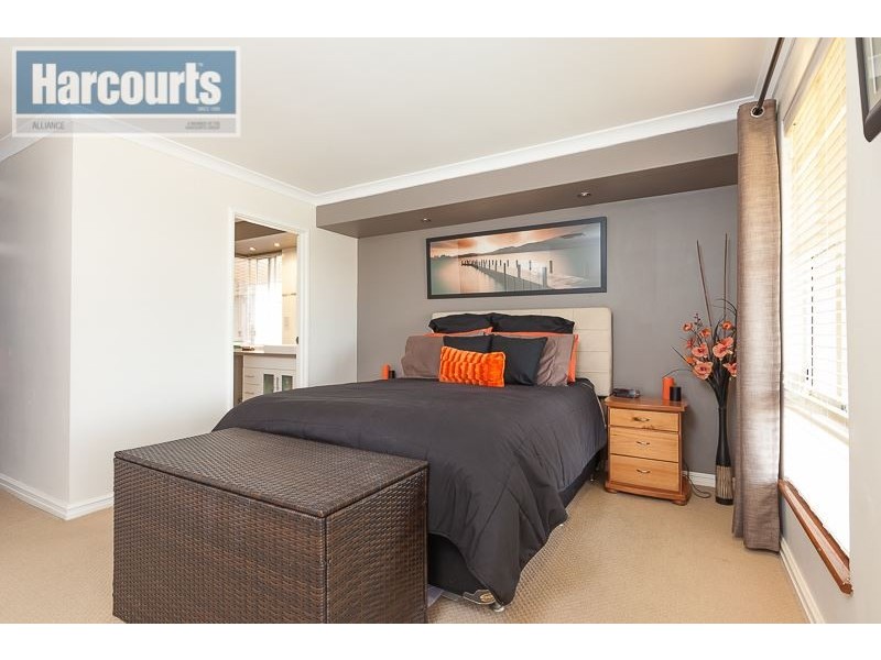 42 Guardian Loop, Currambine WA 6028