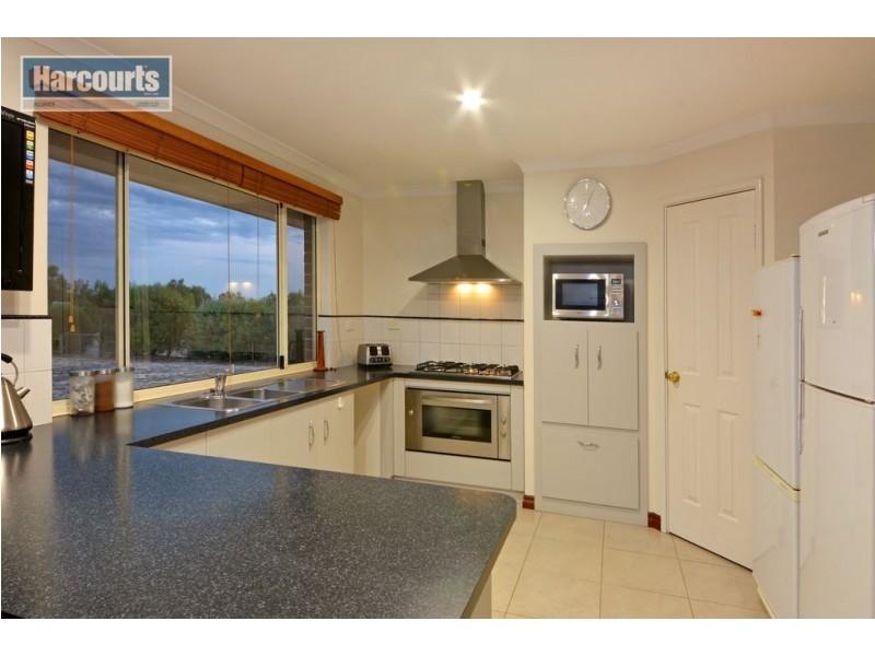 148 Ayrshire Loop, Lower Chittering WA 6084