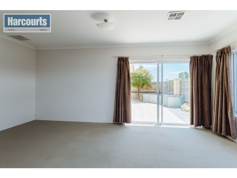 21 Whitecap Street, Yanchep WA 6035