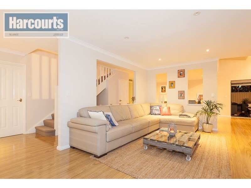 11 Aberfoyle Heights, Currambine WA 6028