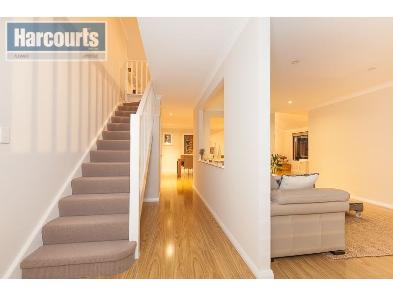 11 Aberfoyle Heights, Currambine WA 6028