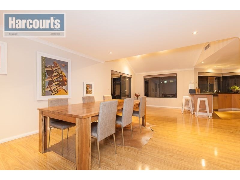 11 Aberfoyle Heights, Currambine WA 6028