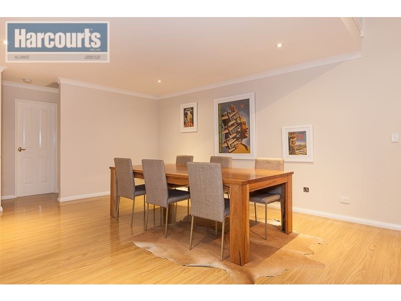 11 Aberfoyle Heights, Currambine WA 6028