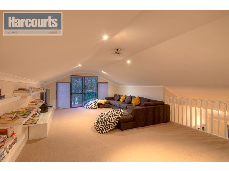 11 Aberfoyle Heights, Currambine WA 6028