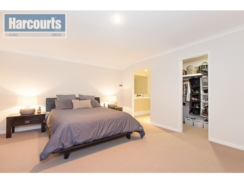 11 Aberfoyle Heights, Currambine WA 6028