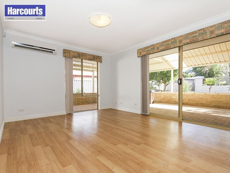 3 Holley Place, Marangaroo WA 6064