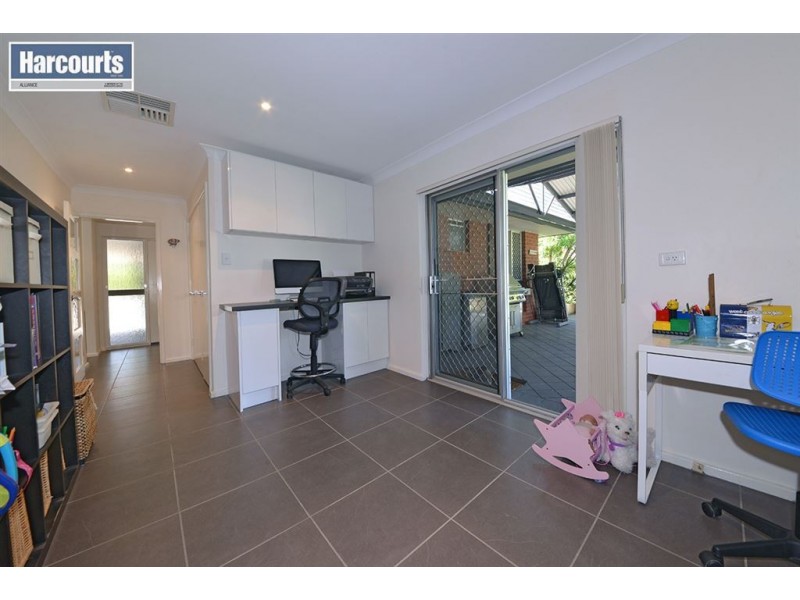 8 Aspen Close, Greenwood WA 6024