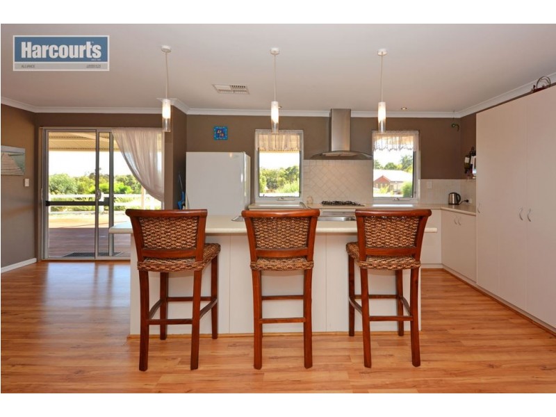 119 Chardonnay Drive, Lower Chittering WA 6084