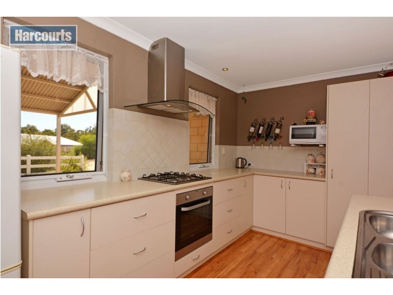 119 Chardonnay Drive, Lower Chittering WA 6084