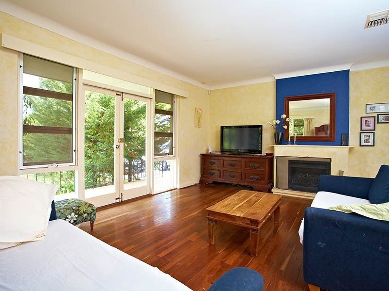 2 Elimatta Way, City Beach WA 6015