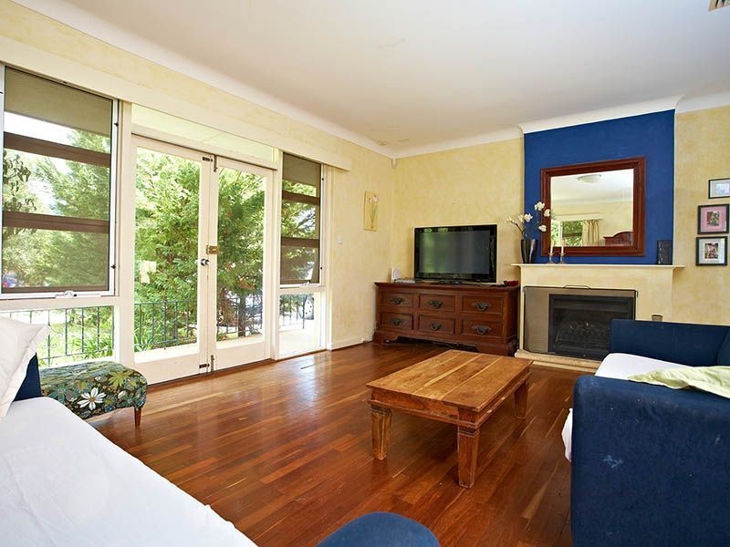 2 Elimatta Way, City Beach WA 6015