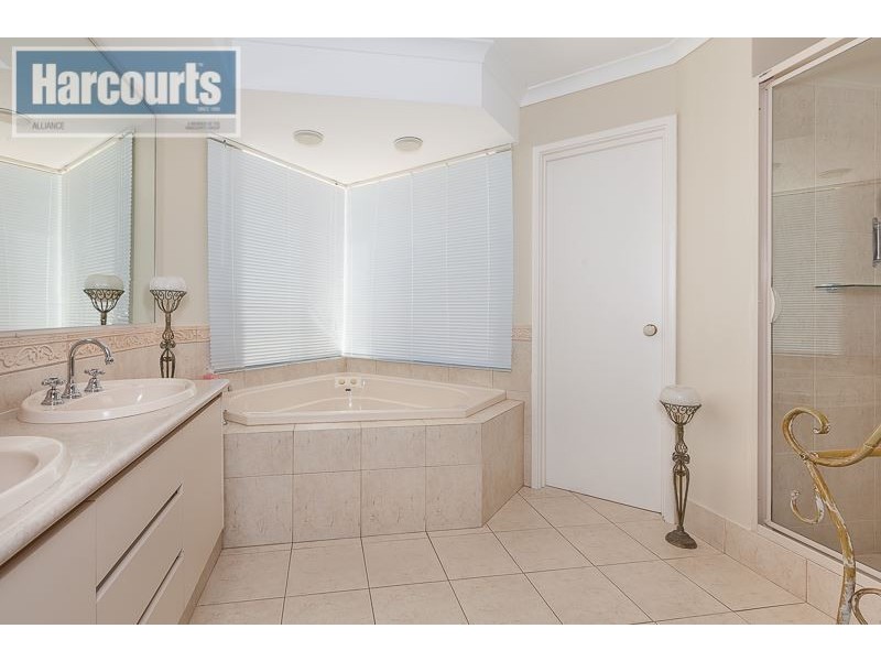 9 Marriot Turn, Currambine WA 6028