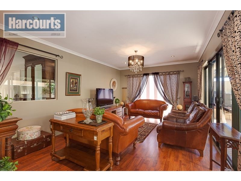 9 Marriot Turn, Currambine WA 6028