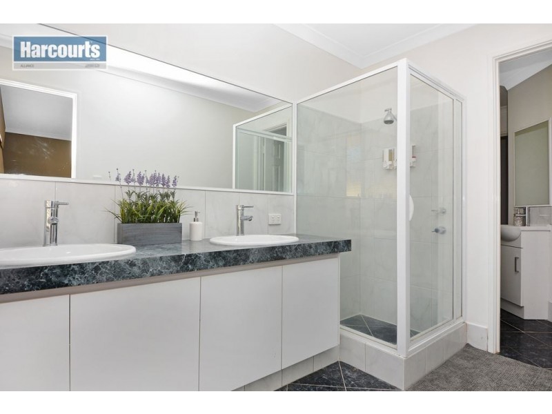 11 Sottogrande View, Connolly WA 6027