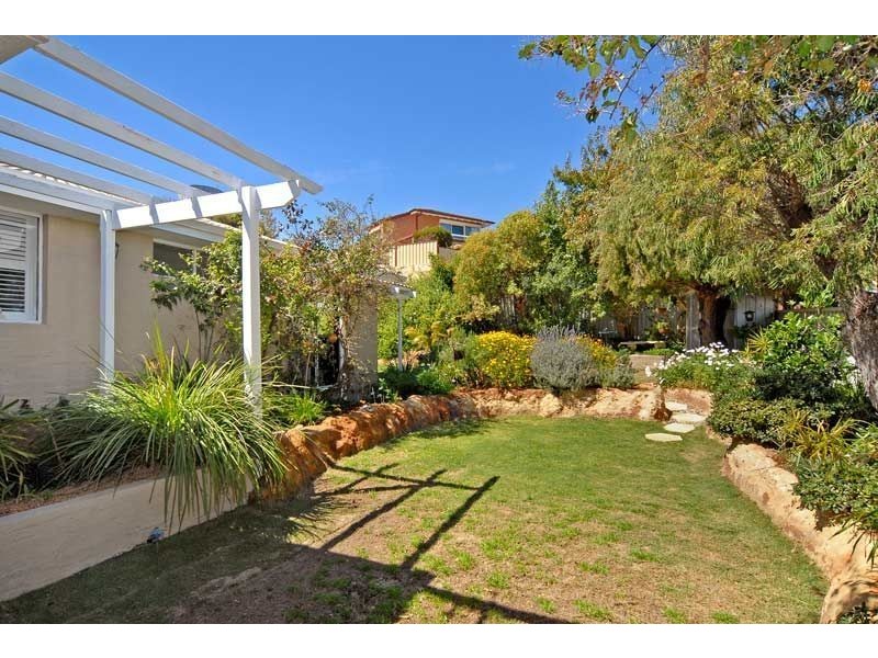 12 Piper Street, Quinns Rocks WA 6030