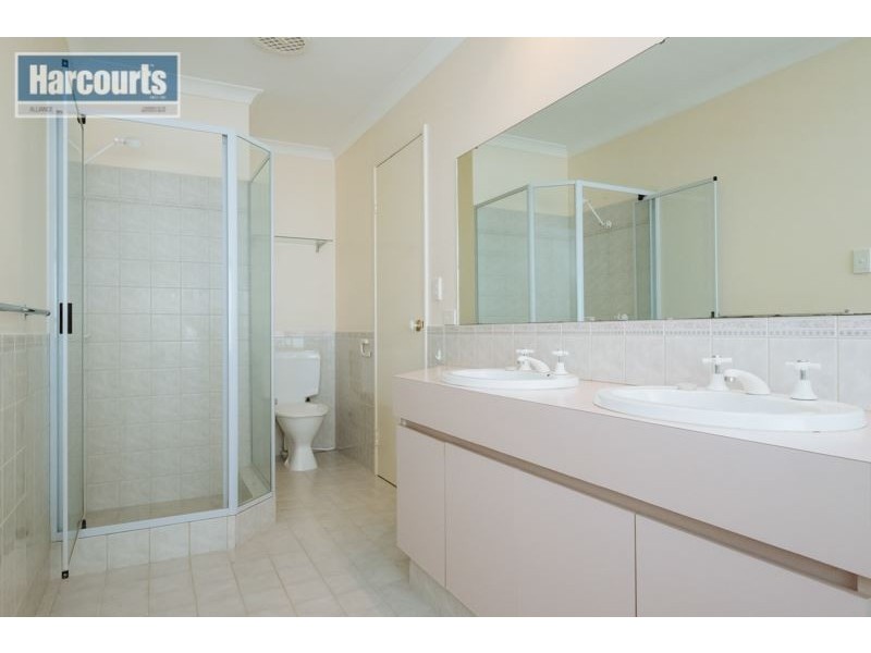 8 Lowana Court, Currambine WA 6028