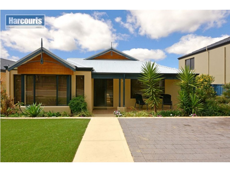 8 Colwyn Loop, Tapping WA 6065