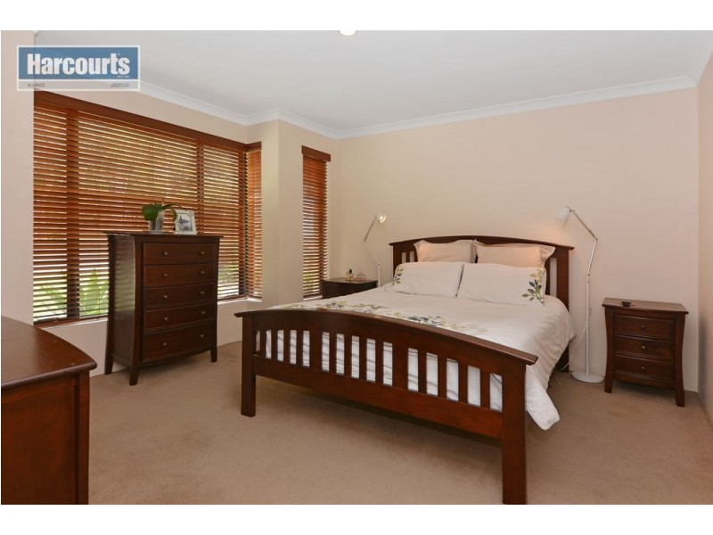 8 Colwyn Loop, Tapping WA 6065