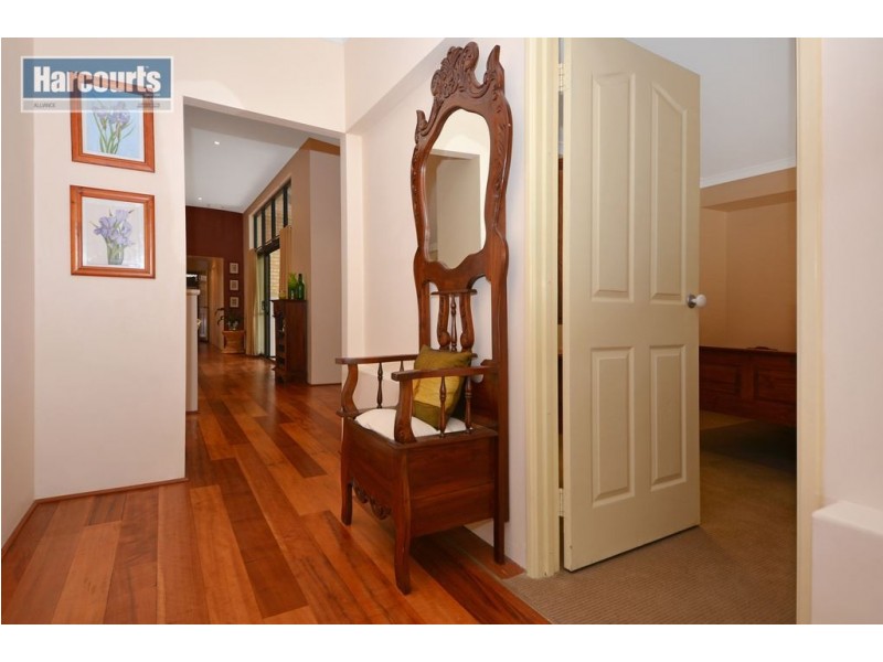 8 Colwyn Loop, Tapping WA 6065