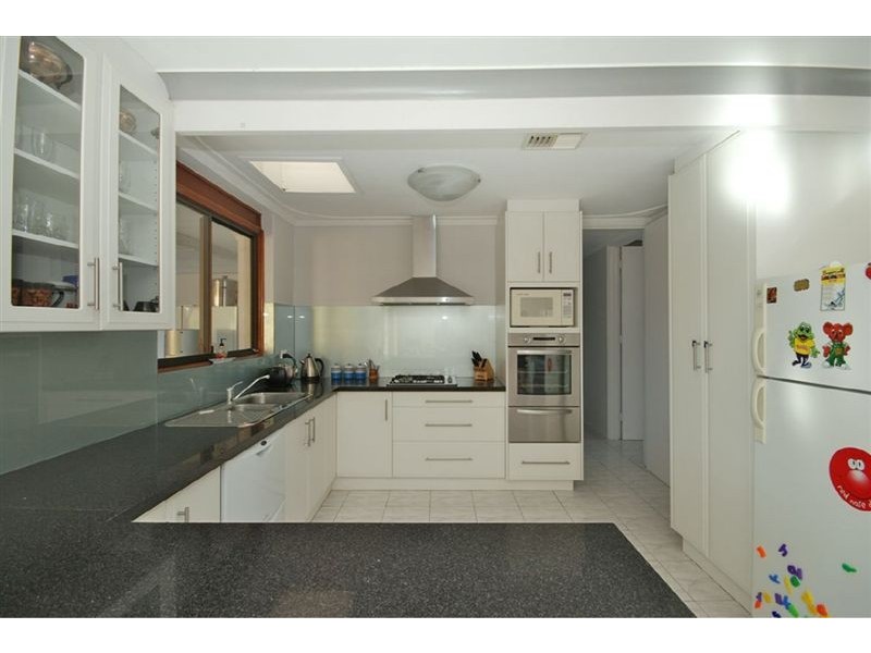 13 Macedon Place, Craigie WA 6025