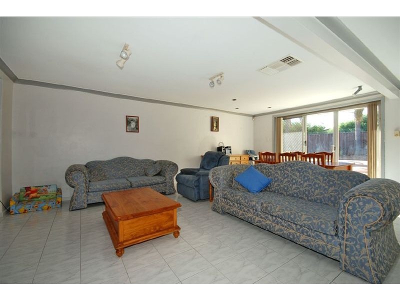 13 Macedon Place, Craigie WA 6025
