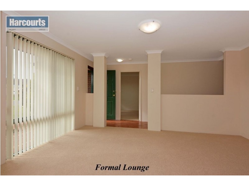 9 Falkland Way, Kinross WA 6028