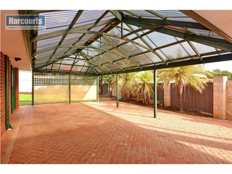 9 Falkland Way, Kinross WA 6028