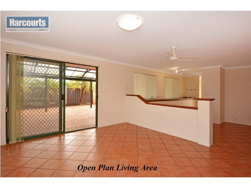 9 Falkland Way, Kinross WA 6028