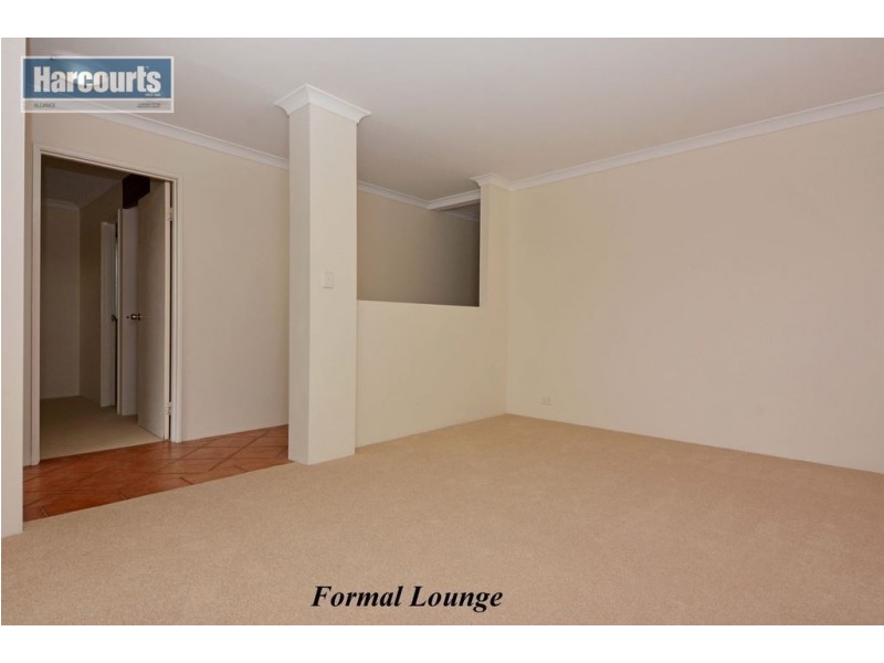 9 Falkland Way, Kinross WA 6028